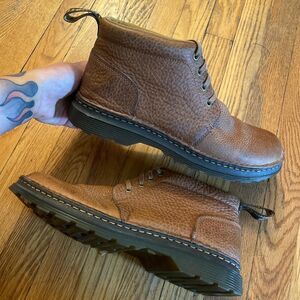 dr martens lea light tan chukka pebbled leather boots men’s size 12